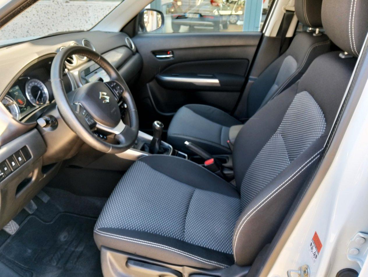Suzuki Vitara 1.0 boosterjet Cool 2wd