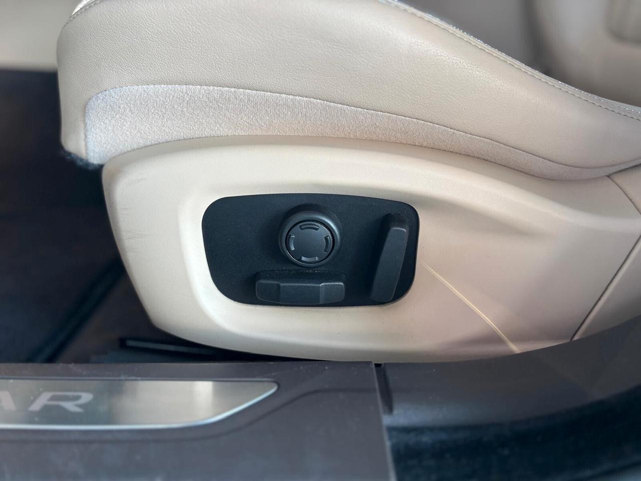 Jaguar XF 2.0 D 180 CV AWD aut. Prestige