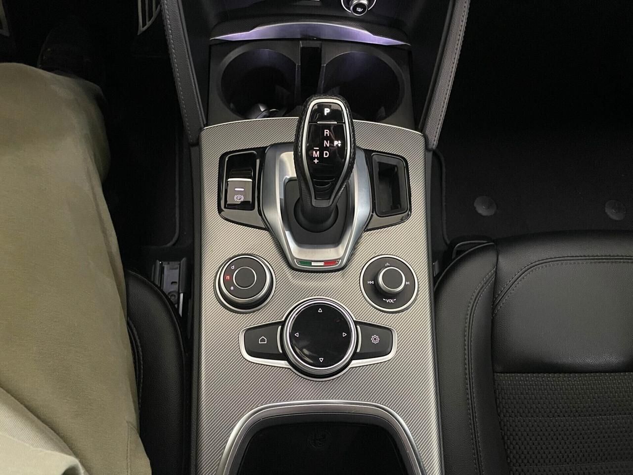 Alfa Romeo Stelvio 2.2 Turbodiesel 190 CV AT8 Q4 Sprint