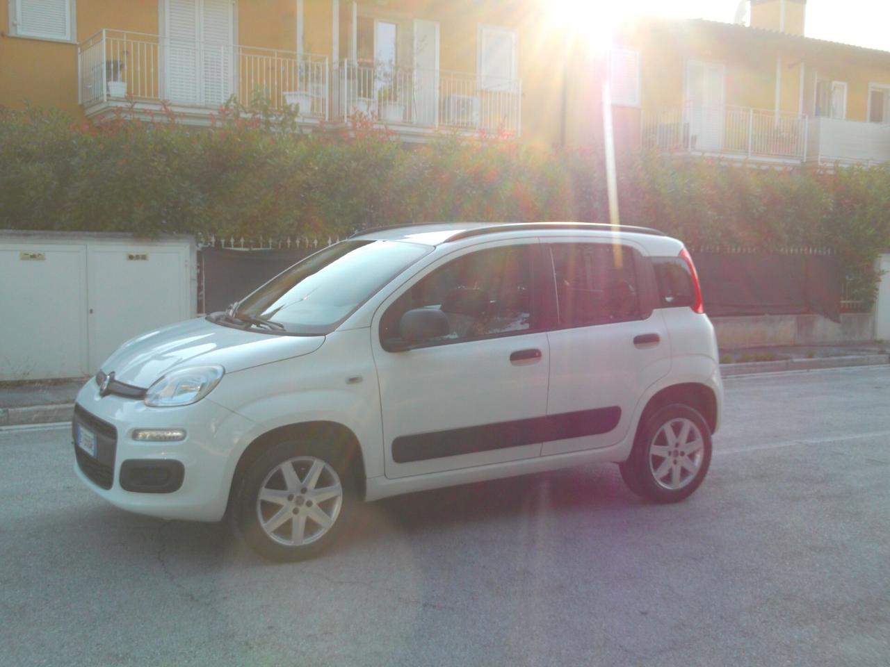 Panda 0.9 Turbo Natural Power Lounge 2014