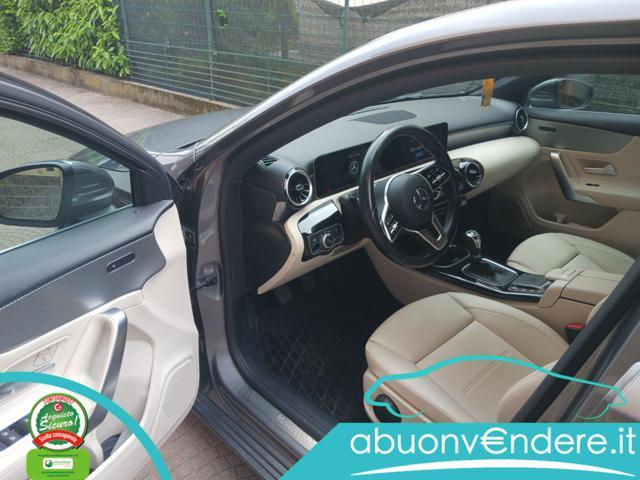 MERCEDES-BENZ A 200 Executive