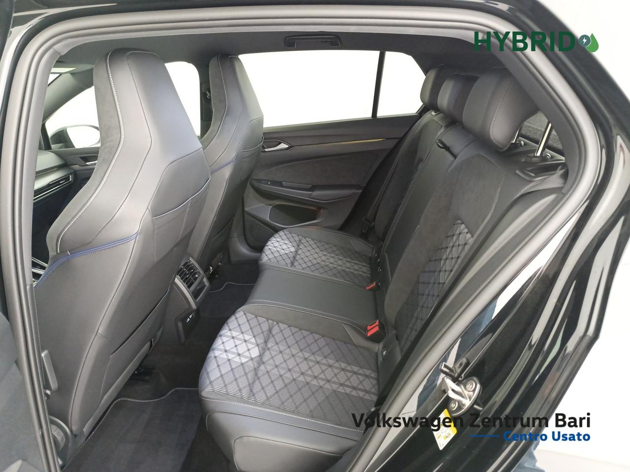 Volkswagen Golf 1.5 etsi r-line 150cv dsg