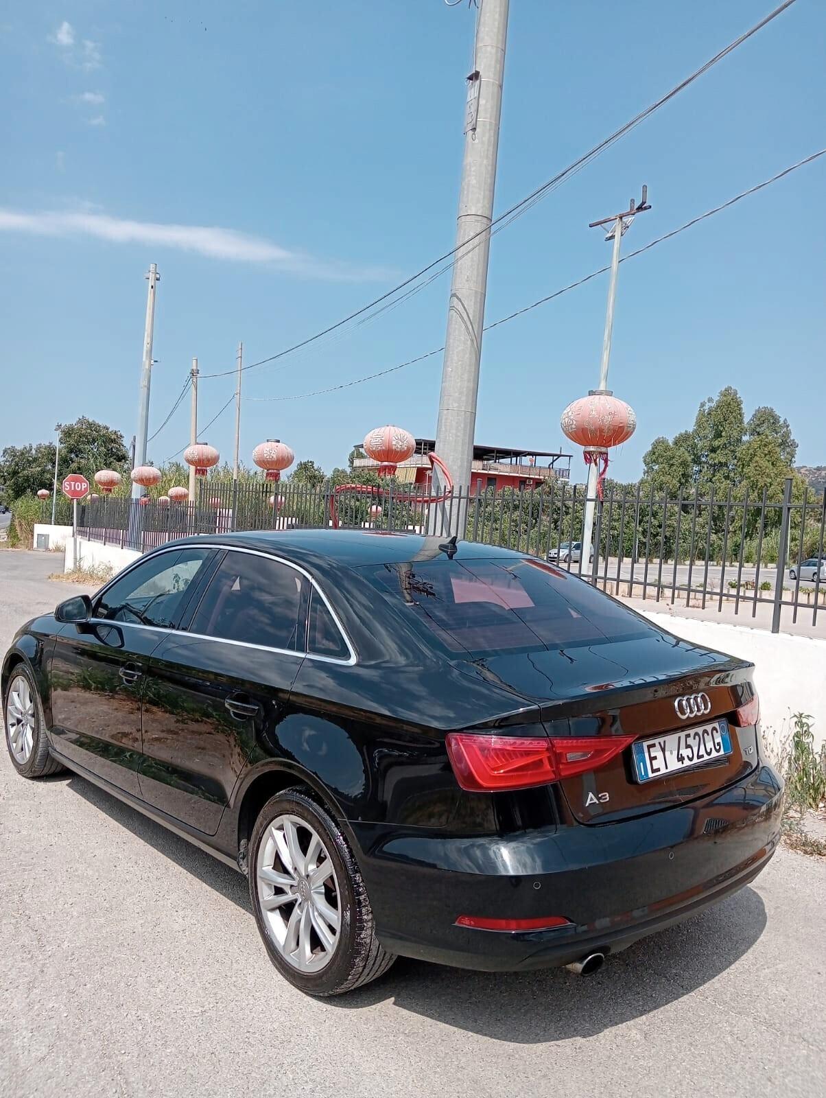 Audi A3 Sedan 1.6 TDI clean diesel quattro edition