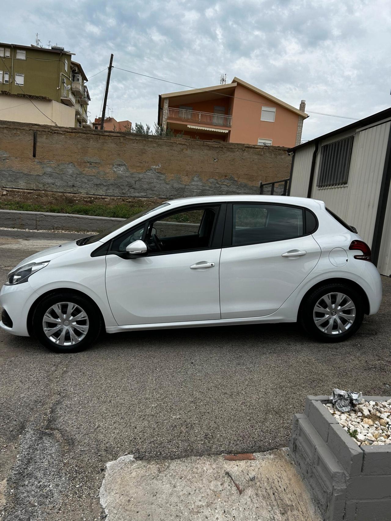 Peugeot 208 BlueHDi 75 5 porte Active