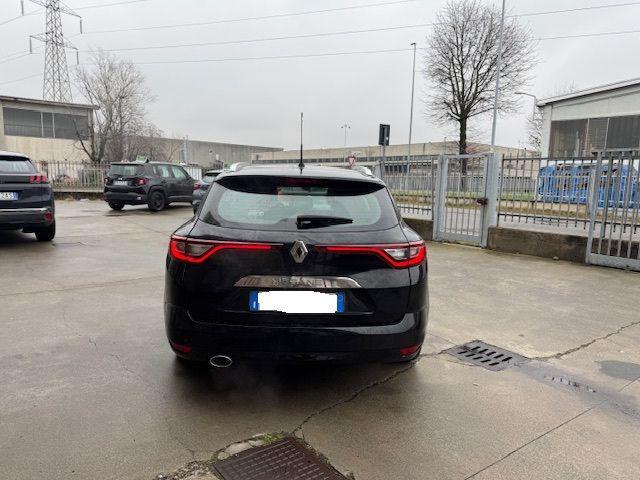 RENAULT Megane Mégane Sporter TCe 140 CV EDC FAP Intens