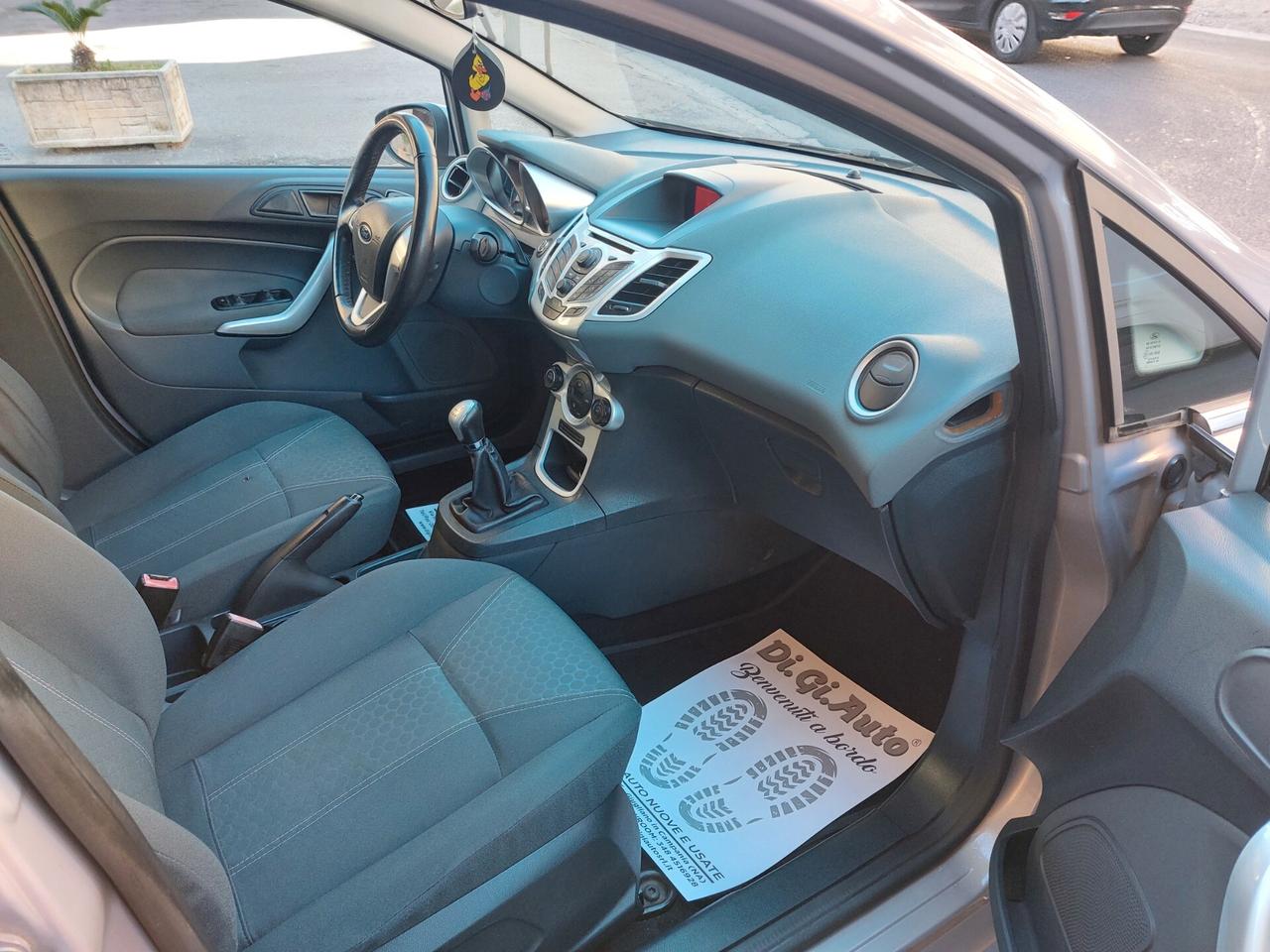 Ford Fiesta 1.4 TDCi 5p. Titanium