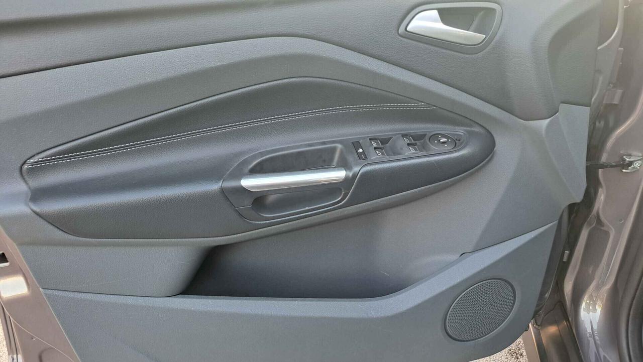 Ford C-Max 2.0 TDCi 163CV Powershift Titanium 7 Posti