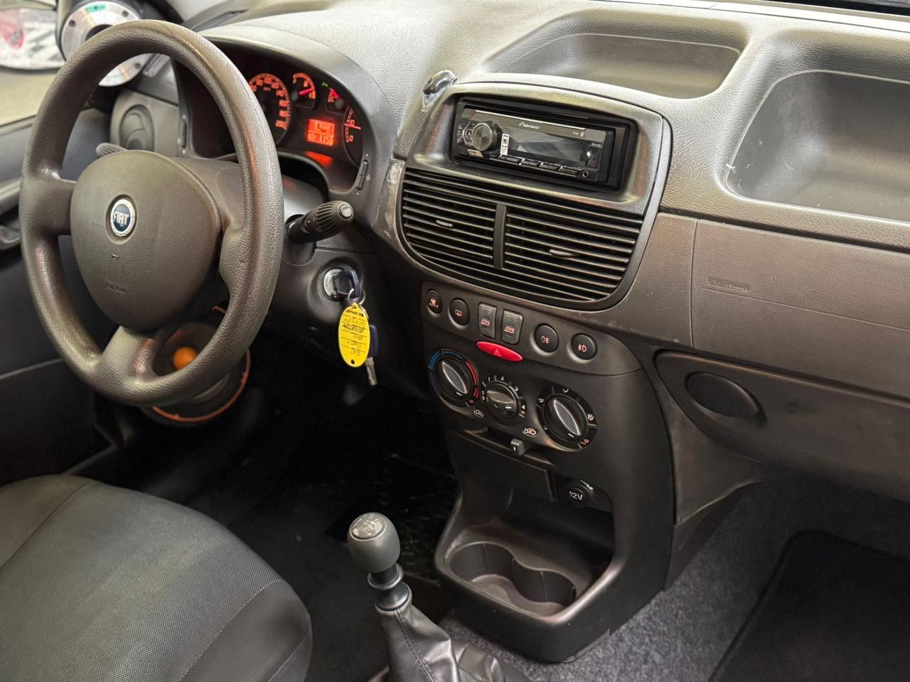 Fiat Punto 1.2 5 porte BENZINA OK NEOPATENTATI
