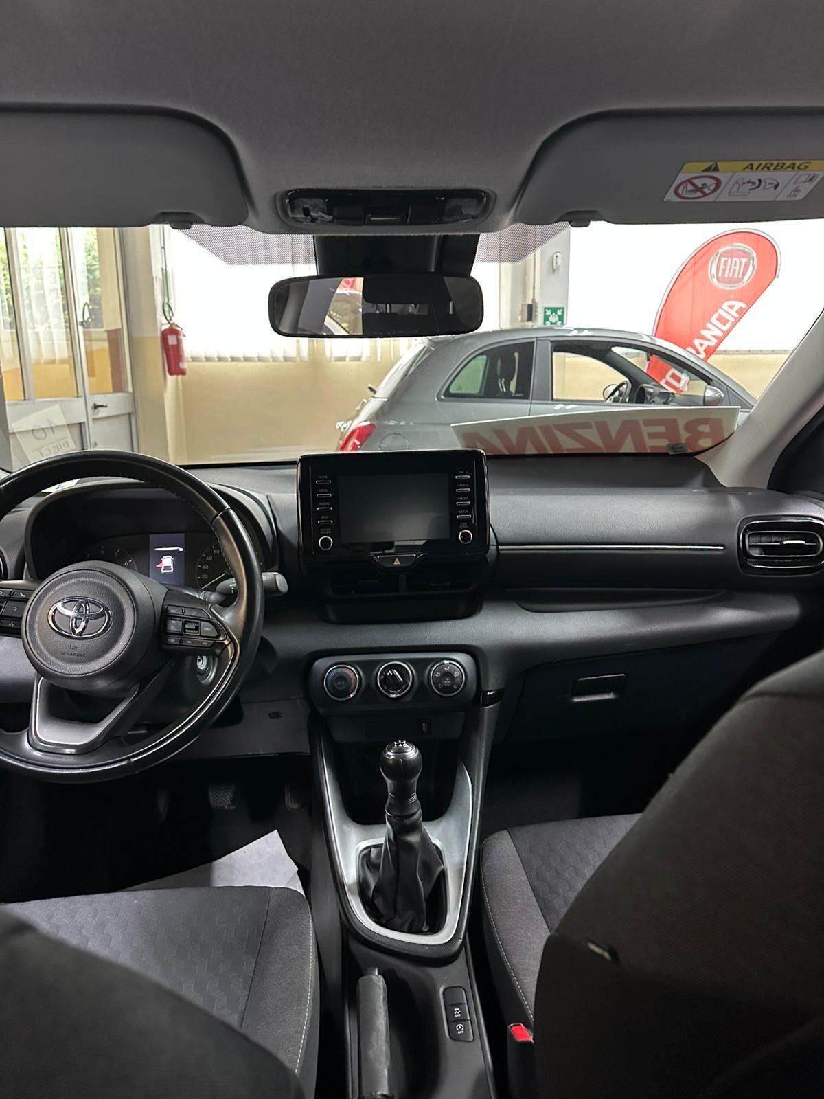 Toyota Yaris 1.0 5 porte Active