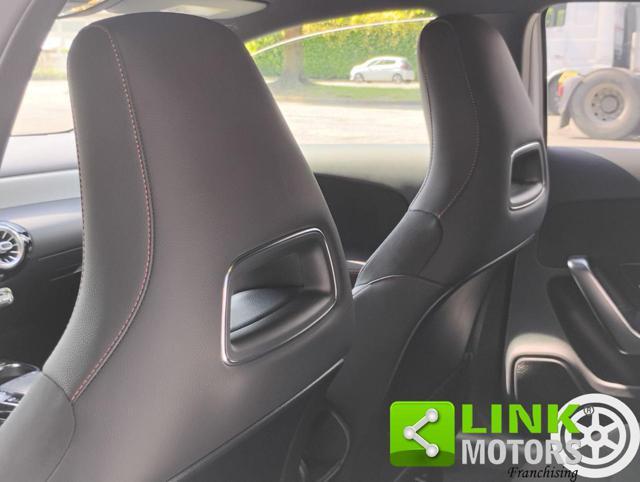 MERCEDES-BENZ A 200 Premium AMG 4MATIC