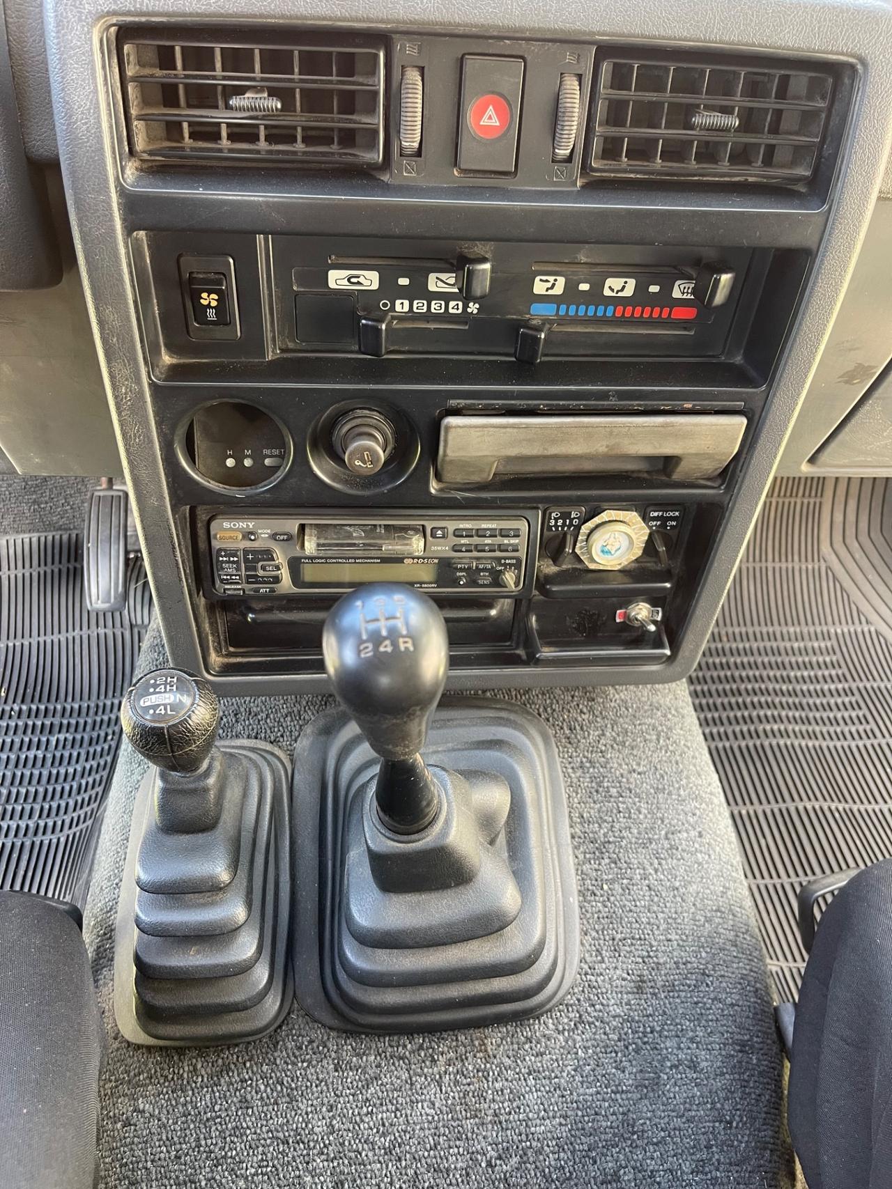 Nissan Patrol GR Y 60 GANCIO TRAINO AUTOCARRO