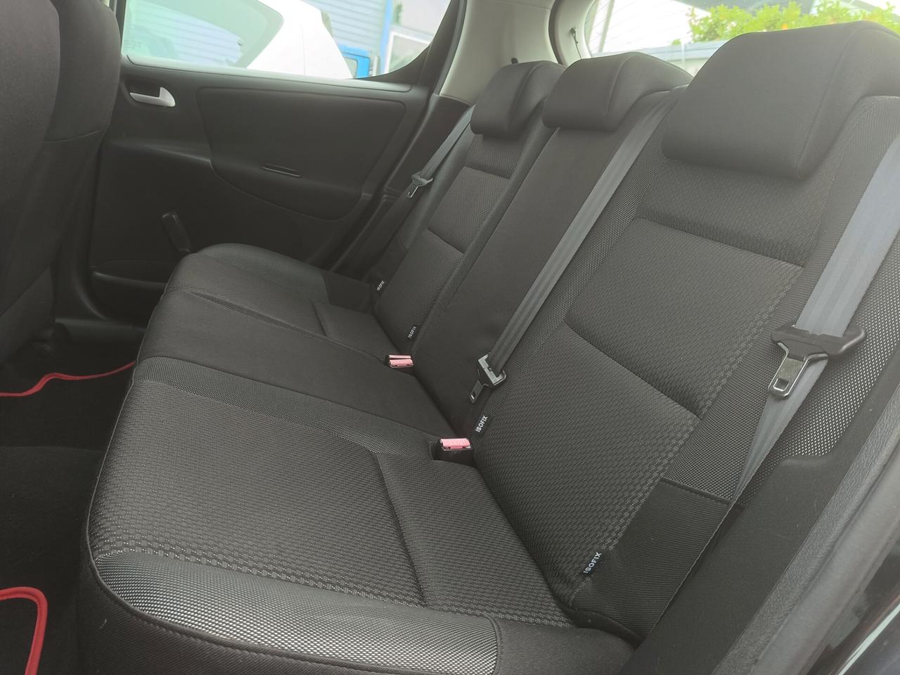 Peugeot 207 1.4 benzina
