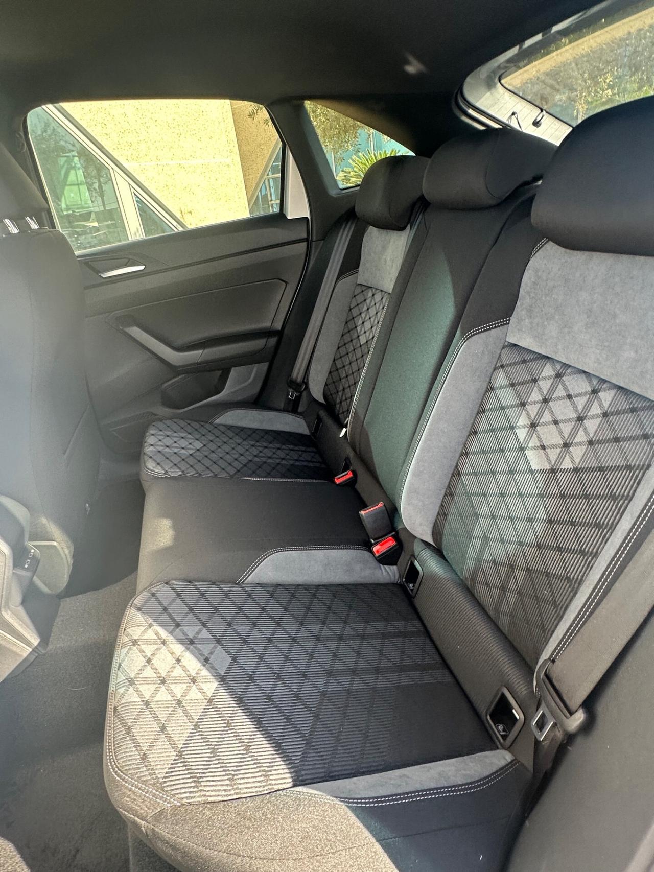 Volkswagen Taigo 1.0 tsi R-Line possibilità noleggio no scoring