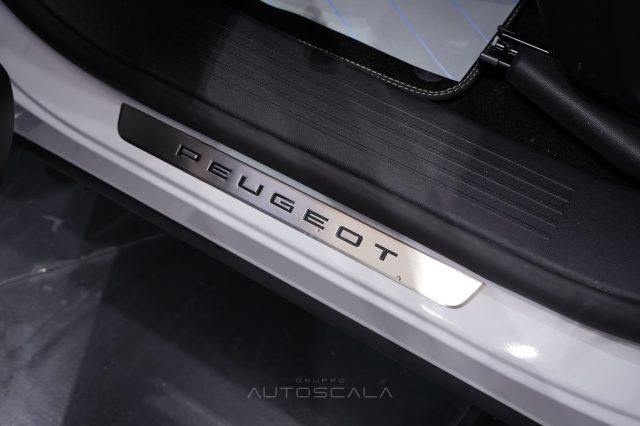 PEUGEOT 3008 1.2 Hybrid 136cv e-DCS6 GT