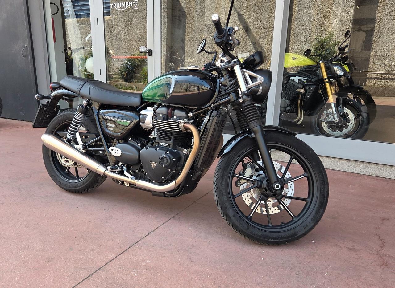 Triumph Speed Twin 900 Stealth Edition