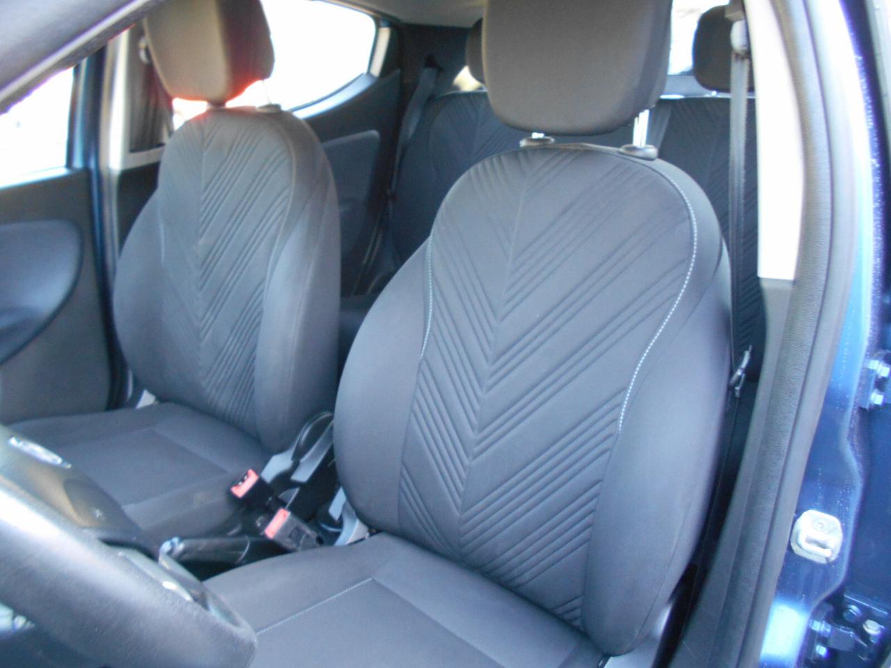 Lancia Ypsilon 1.2 69 CV 5 porte GPL Ecochic Silver