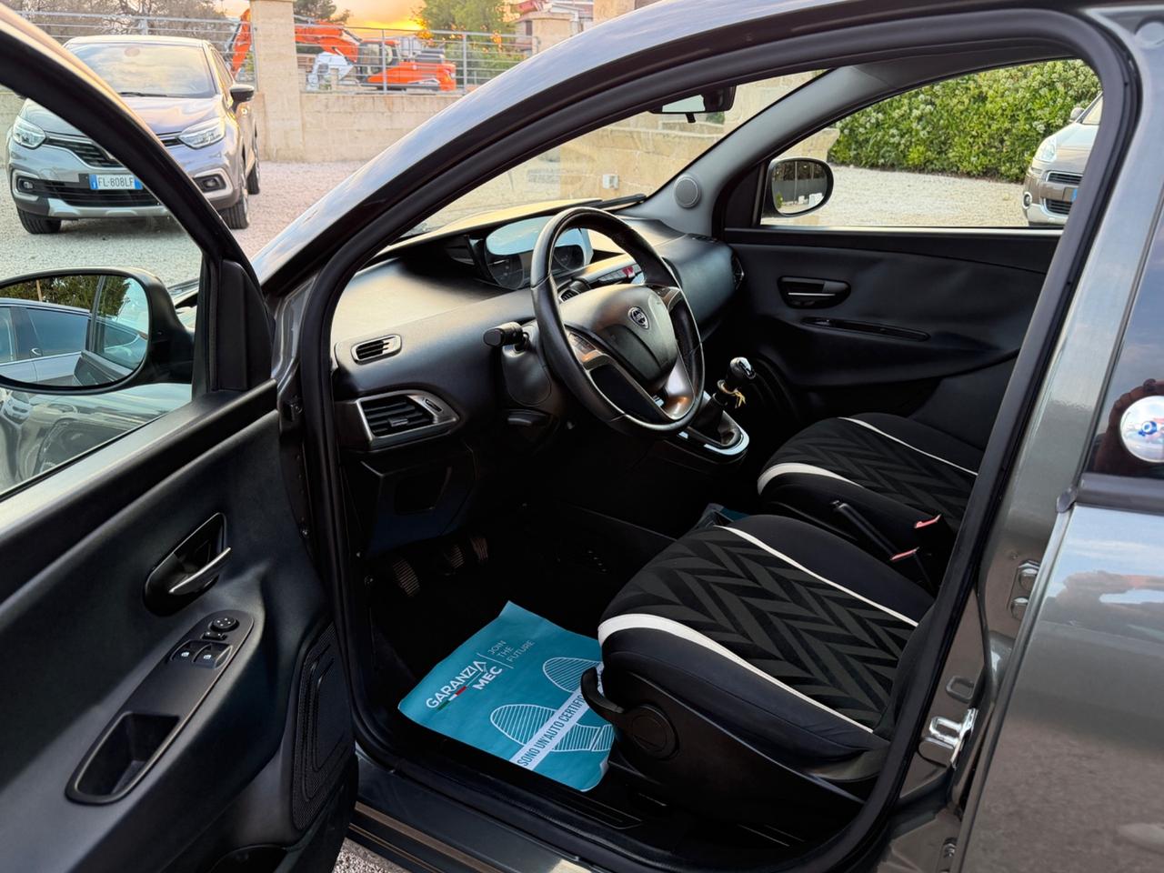 Lancia Ypsilon 1.2 69 CV 5 porte GPL Ecochic Gold