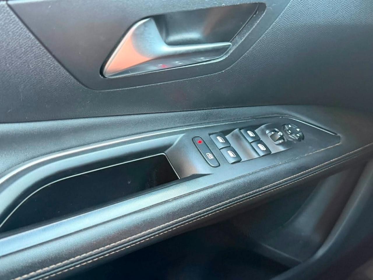 Peugeot 3008 BlueHDi 130 cv GT Line
