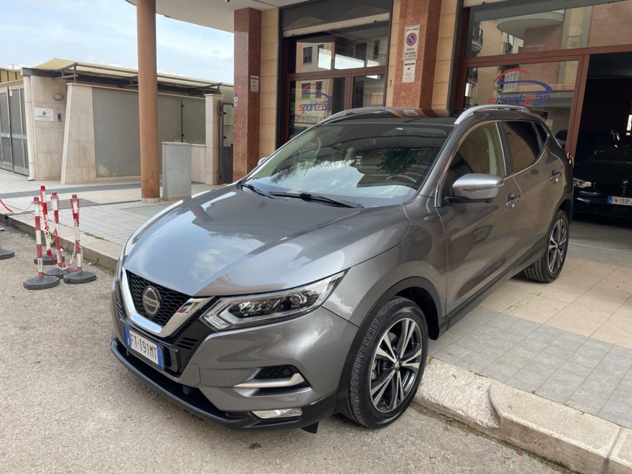 Nissan Qashqai 1.5 dCi N-Connect " TETTO NAVY LED 360"
