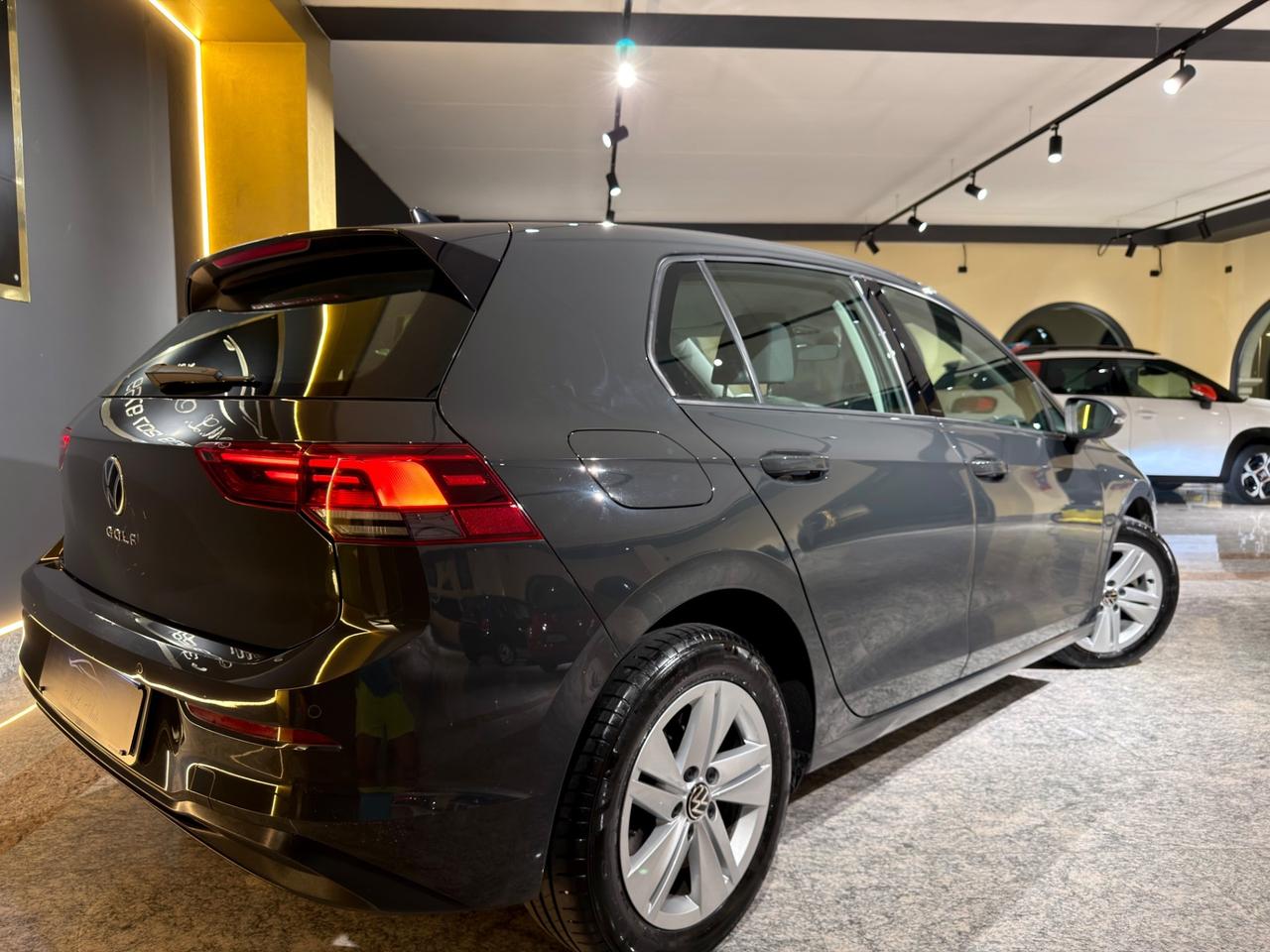 Volkswagen Golf 8, 2.0 TDI Style *OK NEOPATENTATI* IVA ESPOSTA