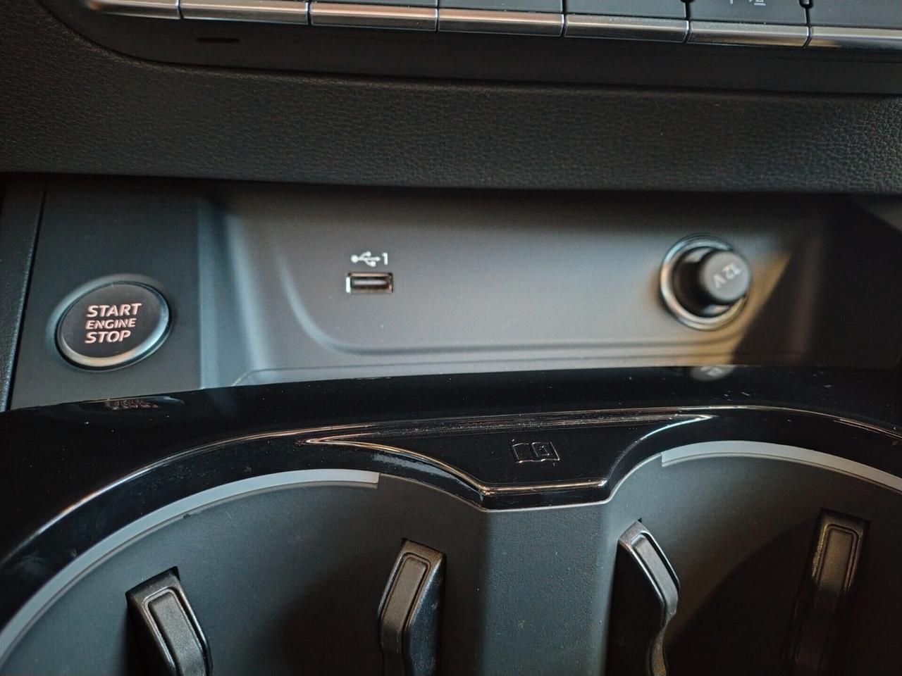 Audi A4 40 TDI quattro S tronic line edition