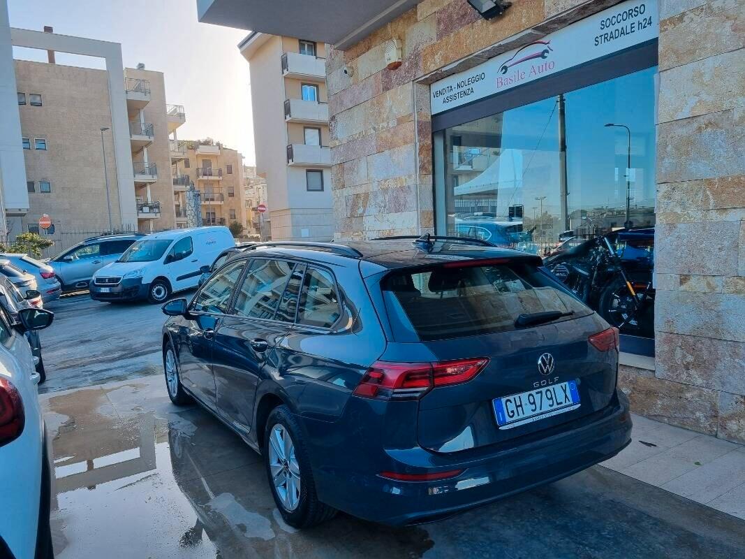 Volkswagen Golf VIII Variant 2.0 tdi Life 115cv