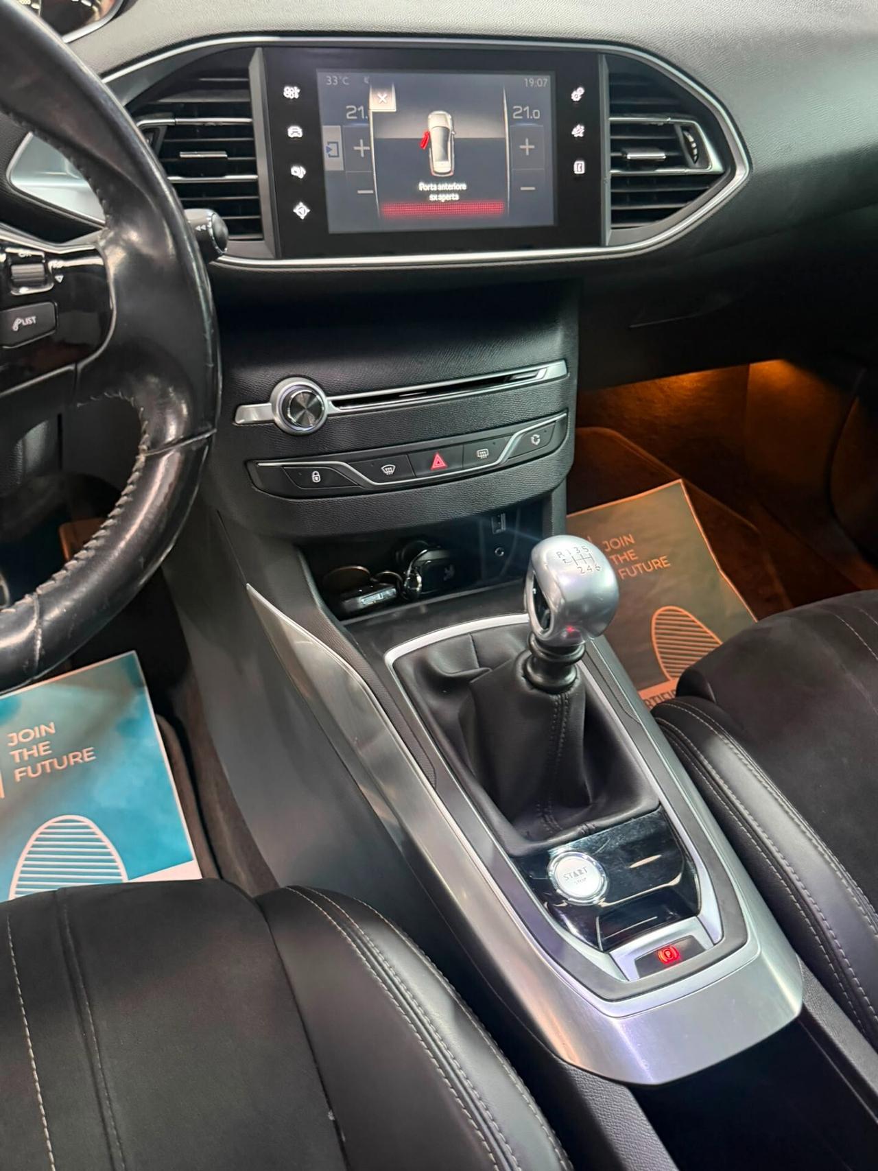 Peugeot 308 Tetto+Pelle+Led+Navigatore