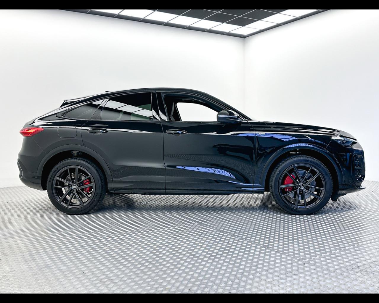 AUDI Q5 3ª serie - Q5 SPB TDI 150 kW mHEV+ S tronic quattro S line edition