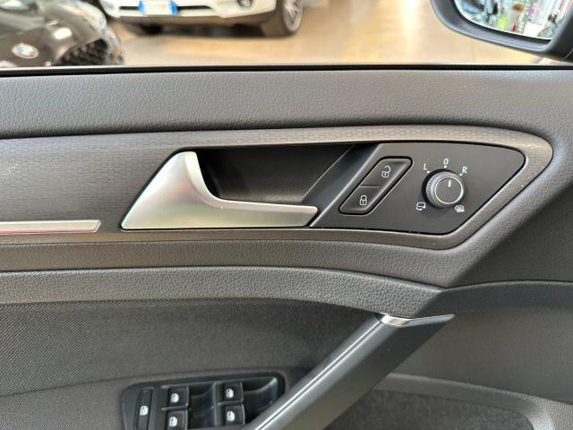 VOLKSWAGEN Golf GTI Performance 2.0 TSI DSG - 19" - Led Matrix - Navi