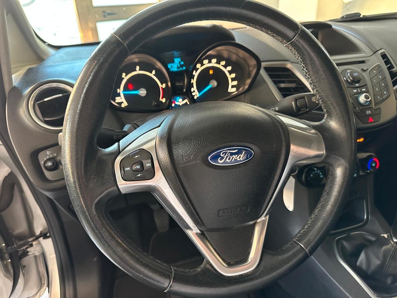 Ford Fiesta 1.4 TDCi 70CV 5 porte Titanium