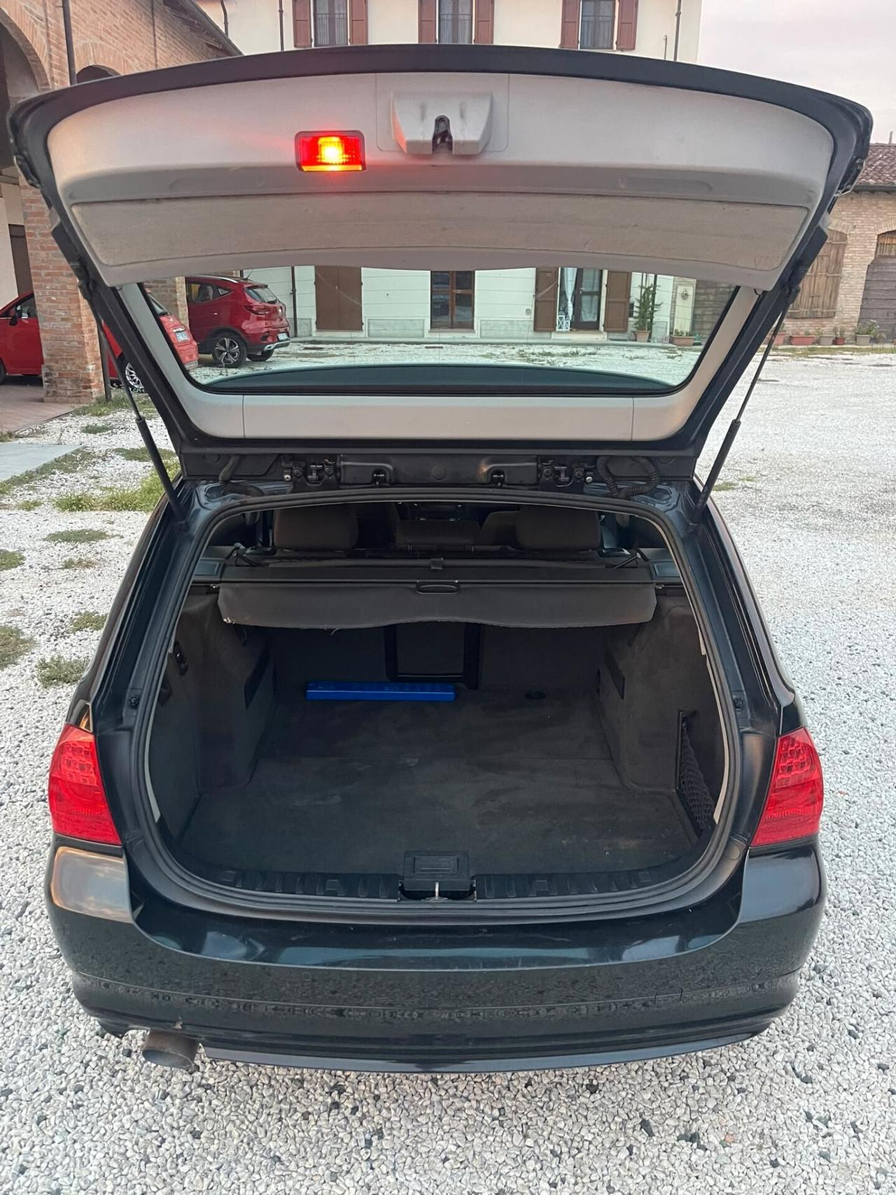Bmw 320 320d cat Touring Attiva
