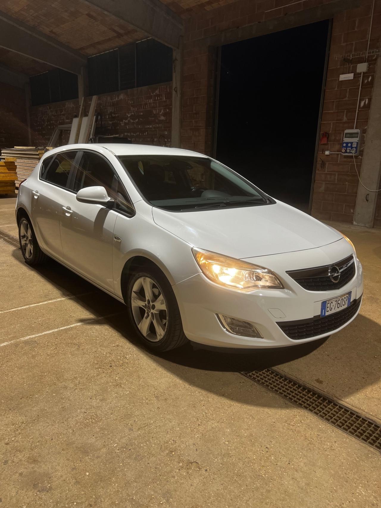 Opel Astra 1.4 100CV 5 porte Elective
