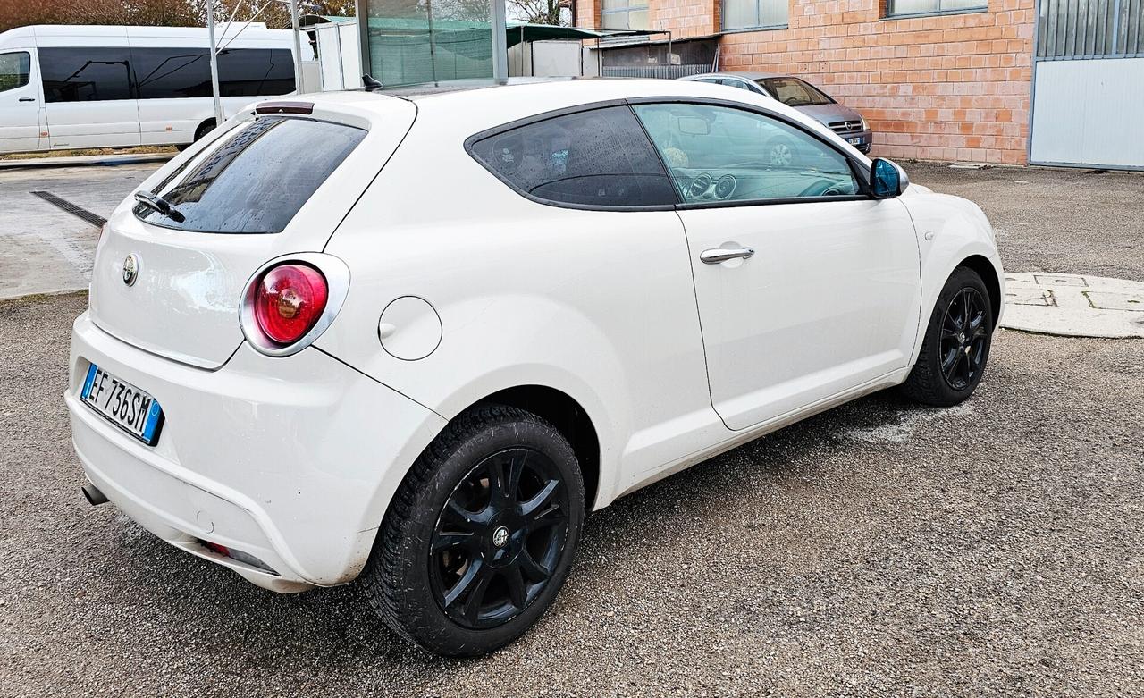 Alfa Romeo MiTo 1.4 105 CV M.air S&S Distinctive Sport Pack