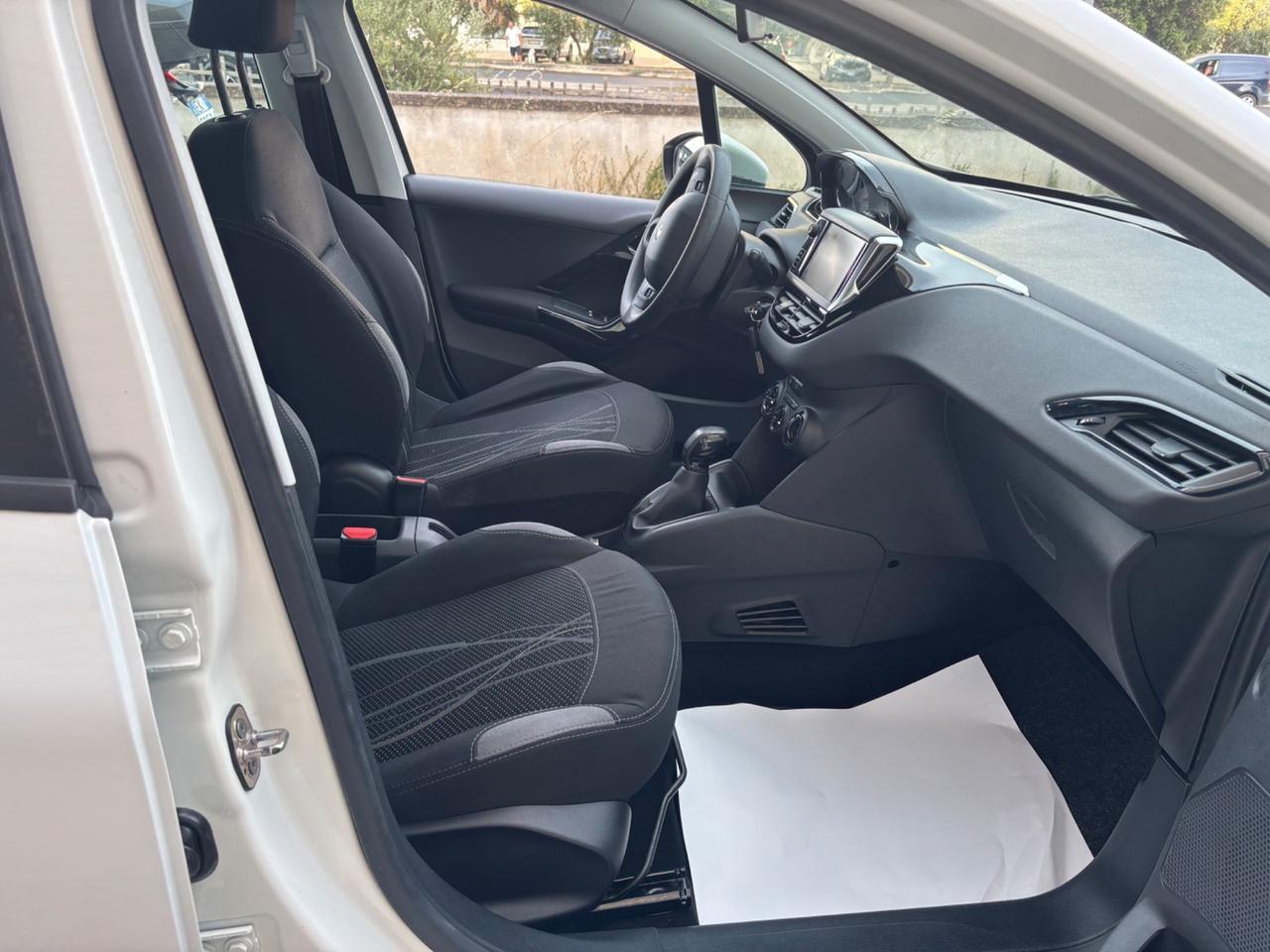 Peugeot 208 1.4 HDi 68 CV 5 porte Access