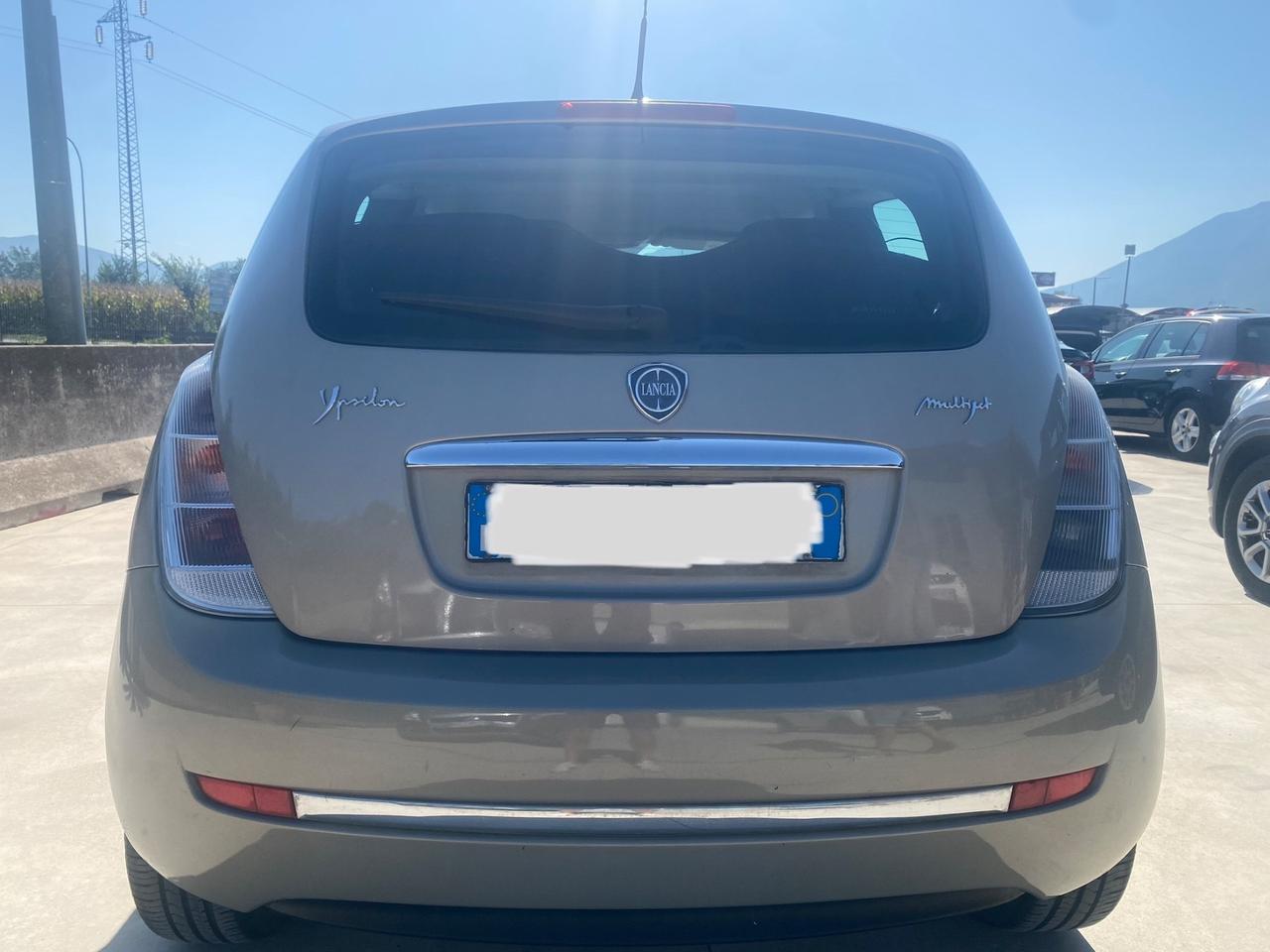 Lancia Ypsilon 1.3 MJT 75 CV Platino
