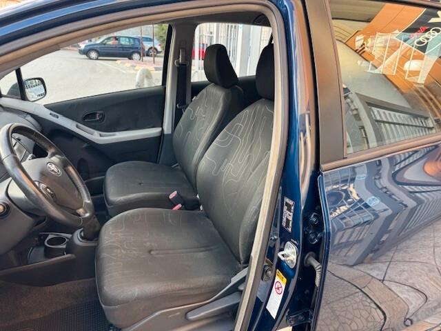 Toyota Yaris 1.0 5 porte Sol