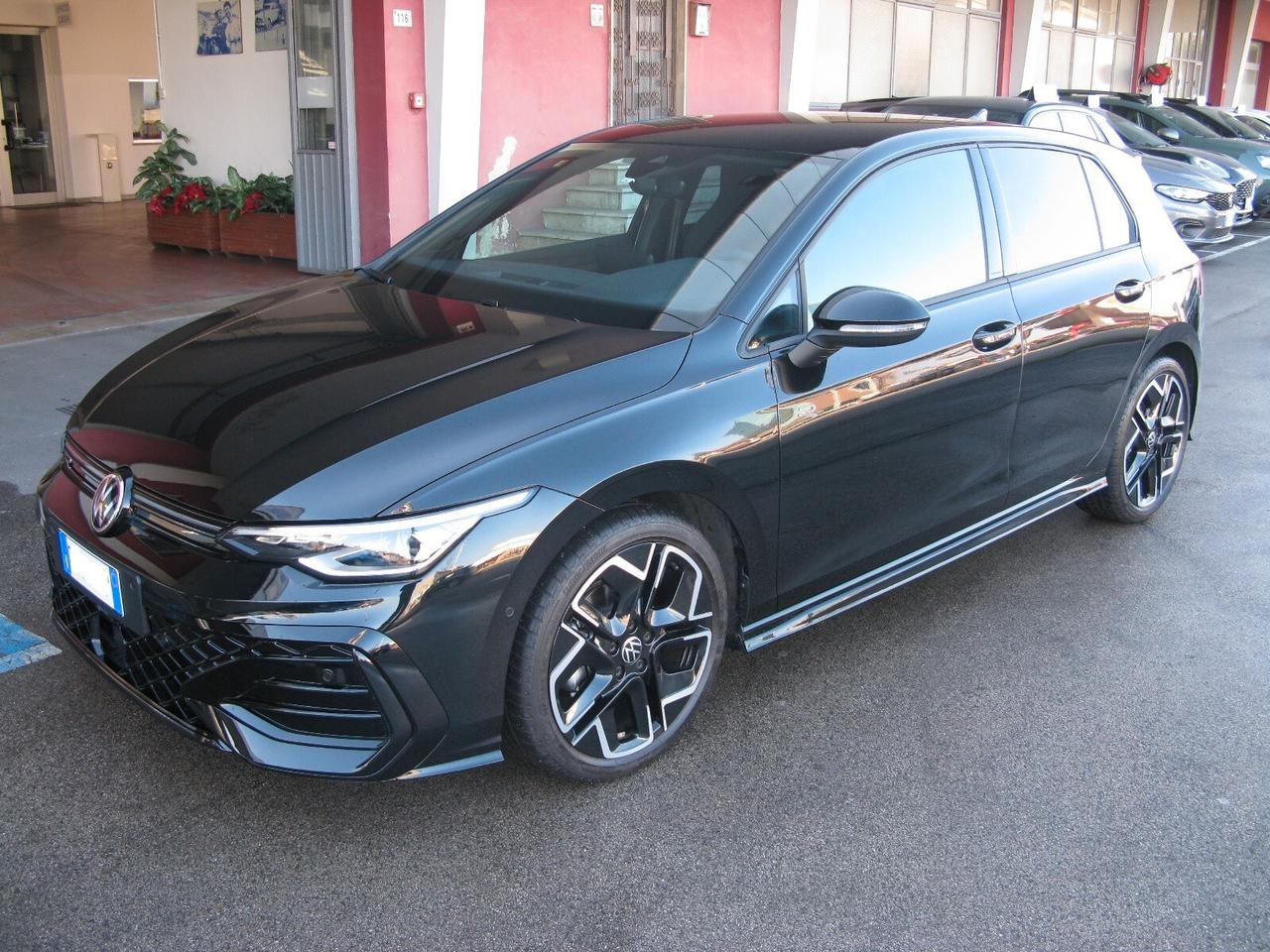 Volkswagen Golf 1.5 eTSI 115 CV DSG R-Line