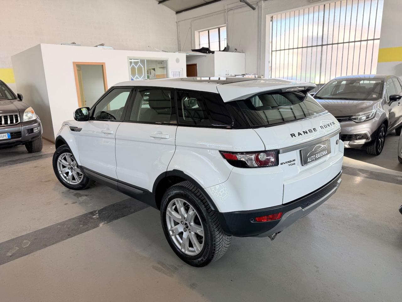 Land Rover Range Evoque 2.2 TD4 5p. Dynamic