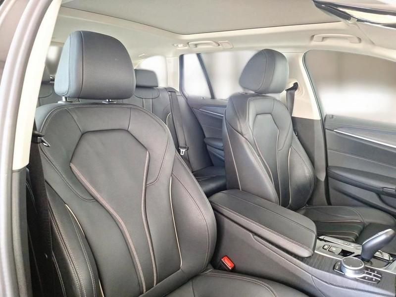 BMW 530 XDRIVE LUXURY AUTO TOURING STATION WAGON