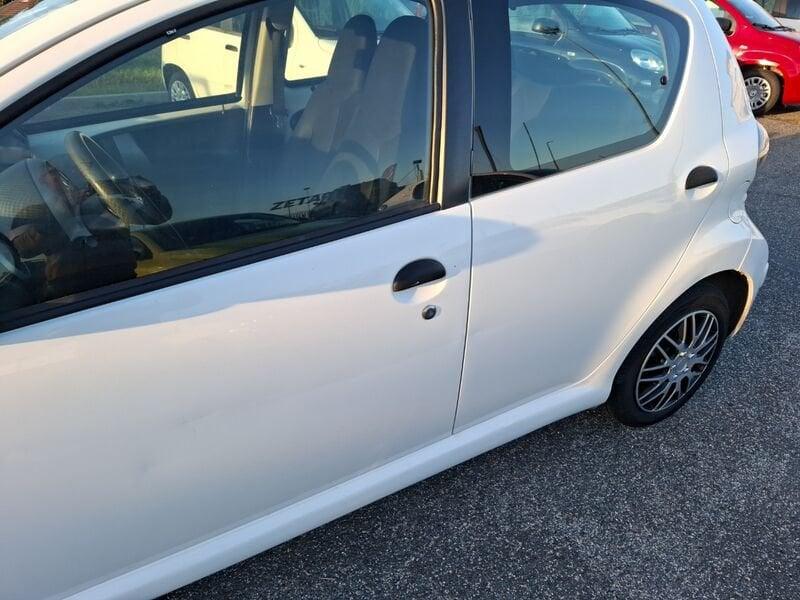 Toyota Aygo Aygo 1.0 12V VVT-i 5 porte Active Connect