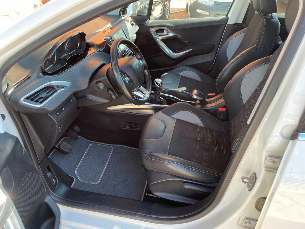 Peugeot 2008 1.6 e-HDi 115 CV Stop&Start Allure