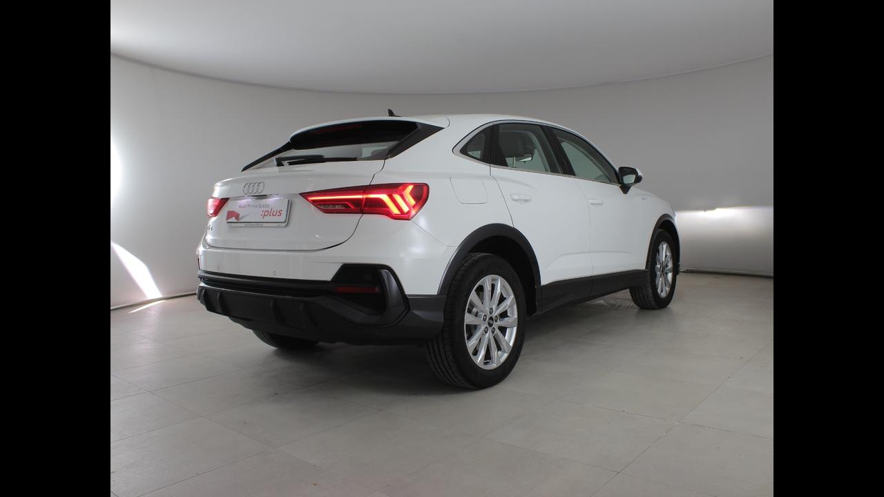 AUDI Q3 2019 Sportback - Q3 Sportback 45 1.4 tfsi e Business Plus