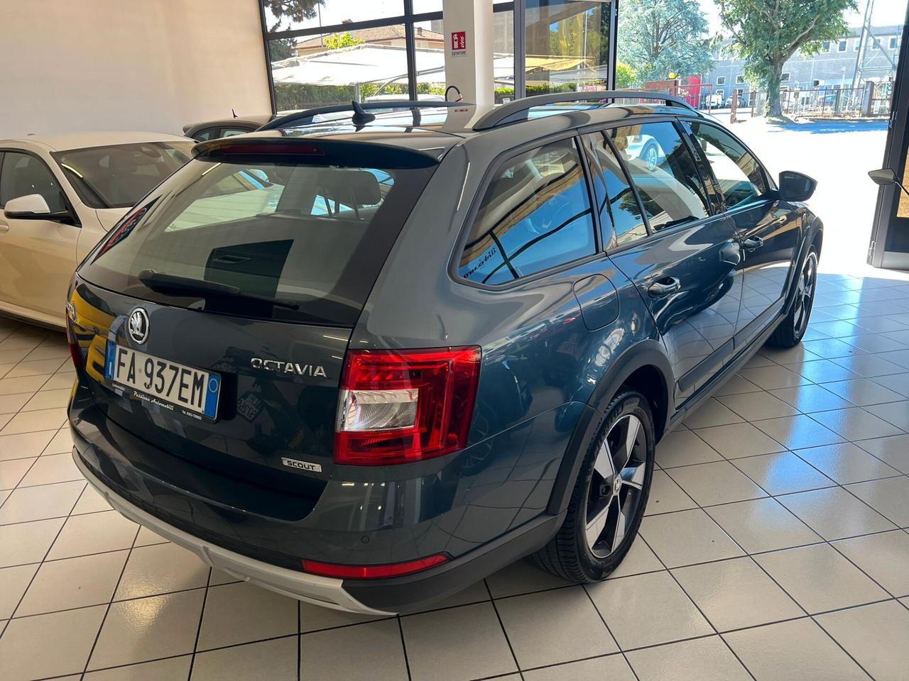 Skoda Octavia 2.0 TDI CR 180 CV 4x4 DSG Wagon Scout