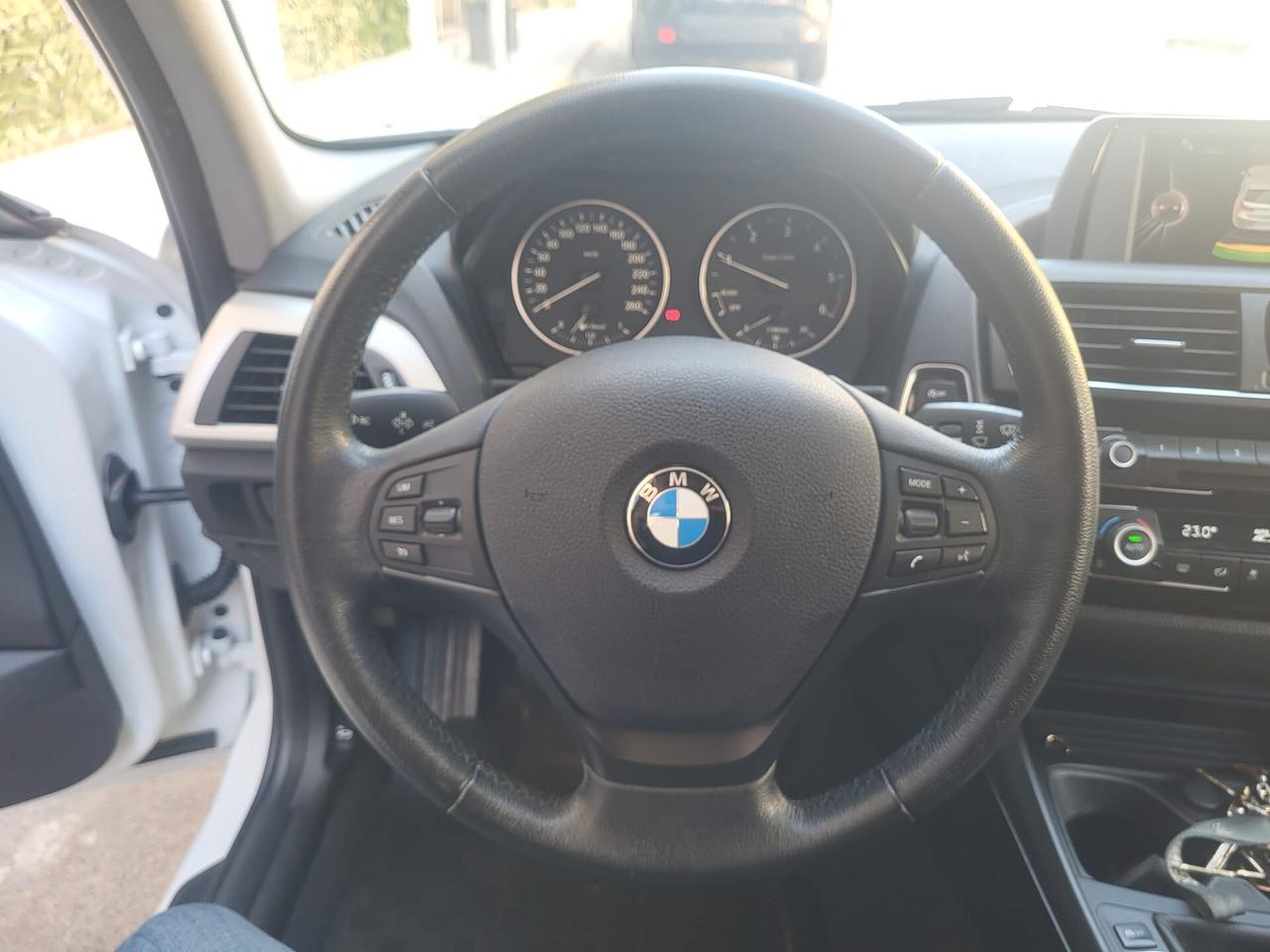 Bmw 116D 116 Cv+Navy+Clima Automatico...