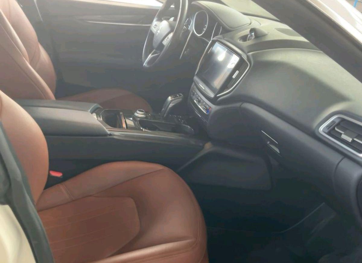 MASERATI - Ghibli 3.0 V6 ds Granlusso 275cv auto my19 IVA COMPRESA