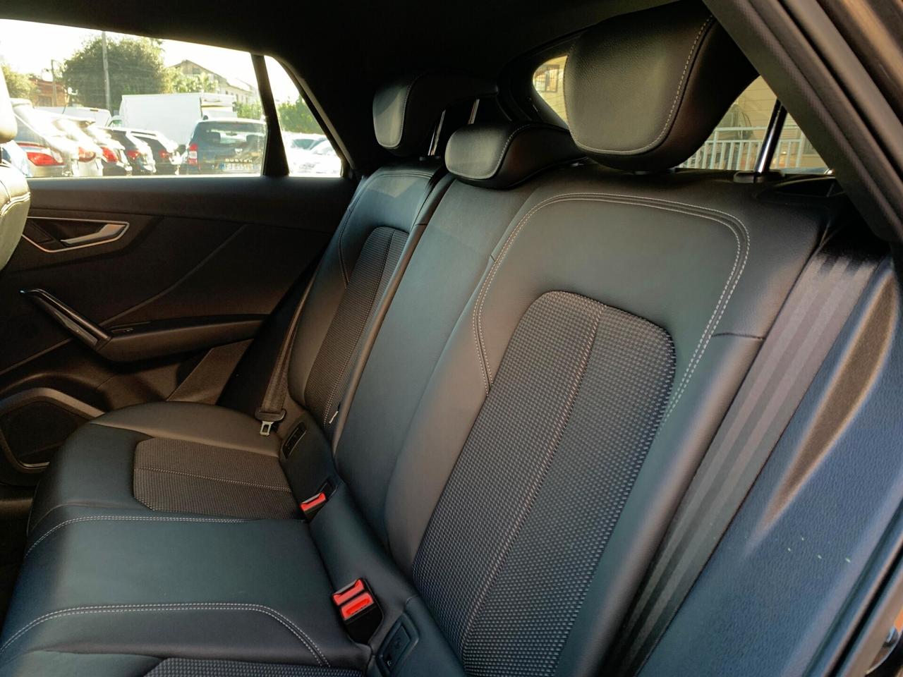 Audi Q2 30 TDI S tronic Identity Black