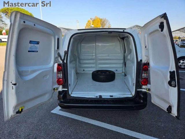 CITROEN Berlingo 3 POSTI Berlingo BlueHDi 100 Club Van TG : FL463RZ