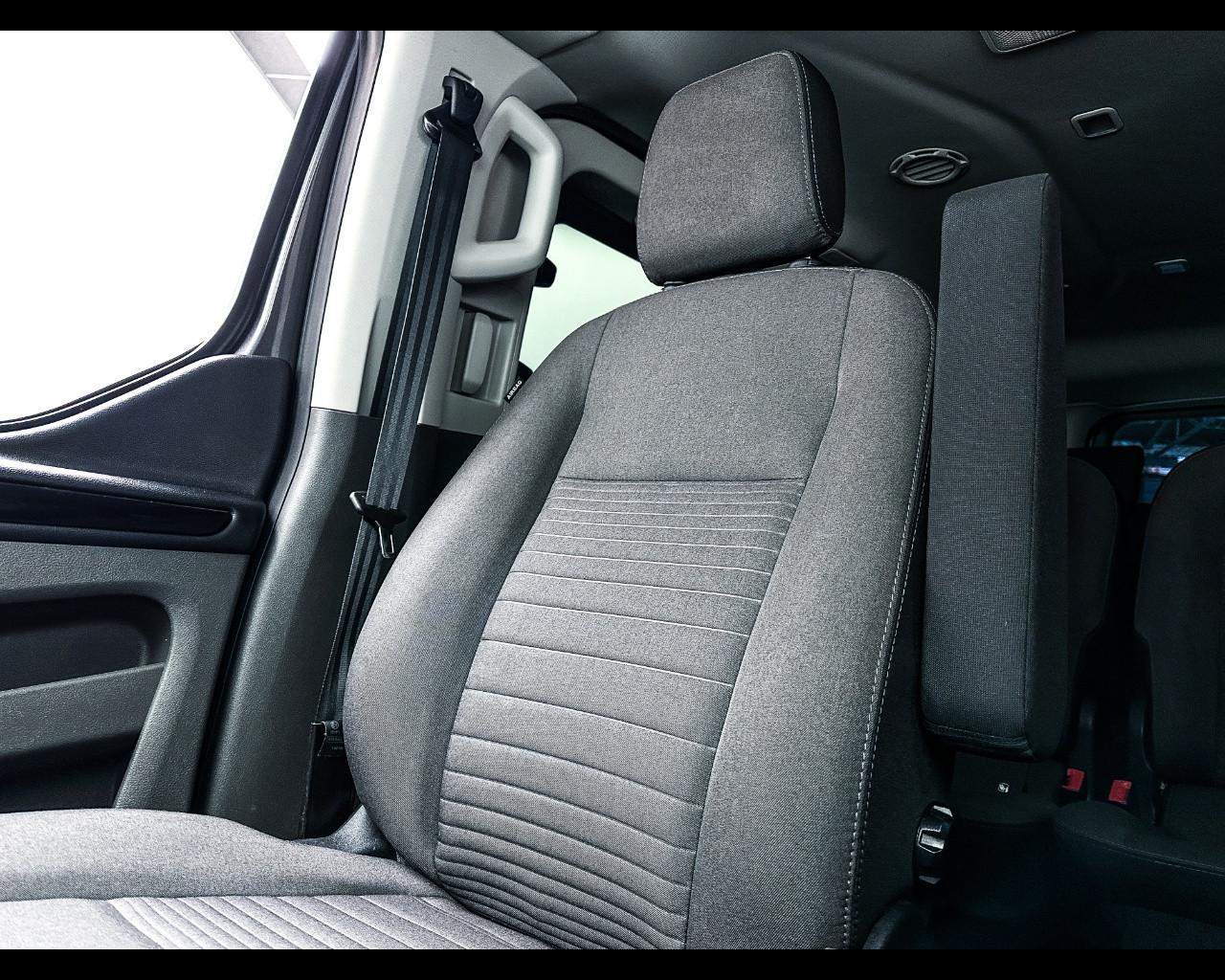 FORD Tourneo Custom 1ª s - Tourneo Custom 320 2.0 EcoBlue 185CV MHEV PC Titanium