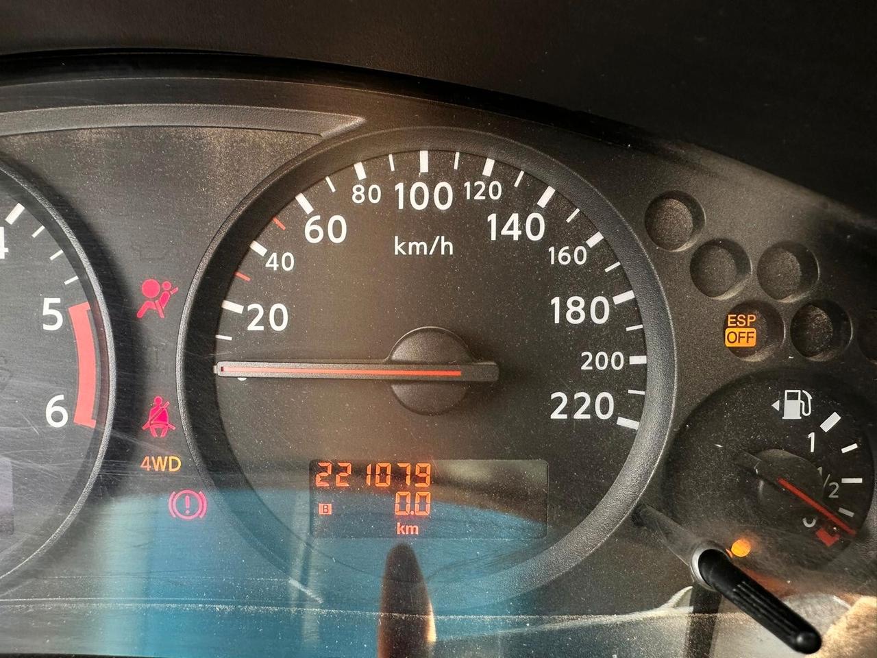 Nissan Navara 2.5 dCi 4 porte Double Cab XE