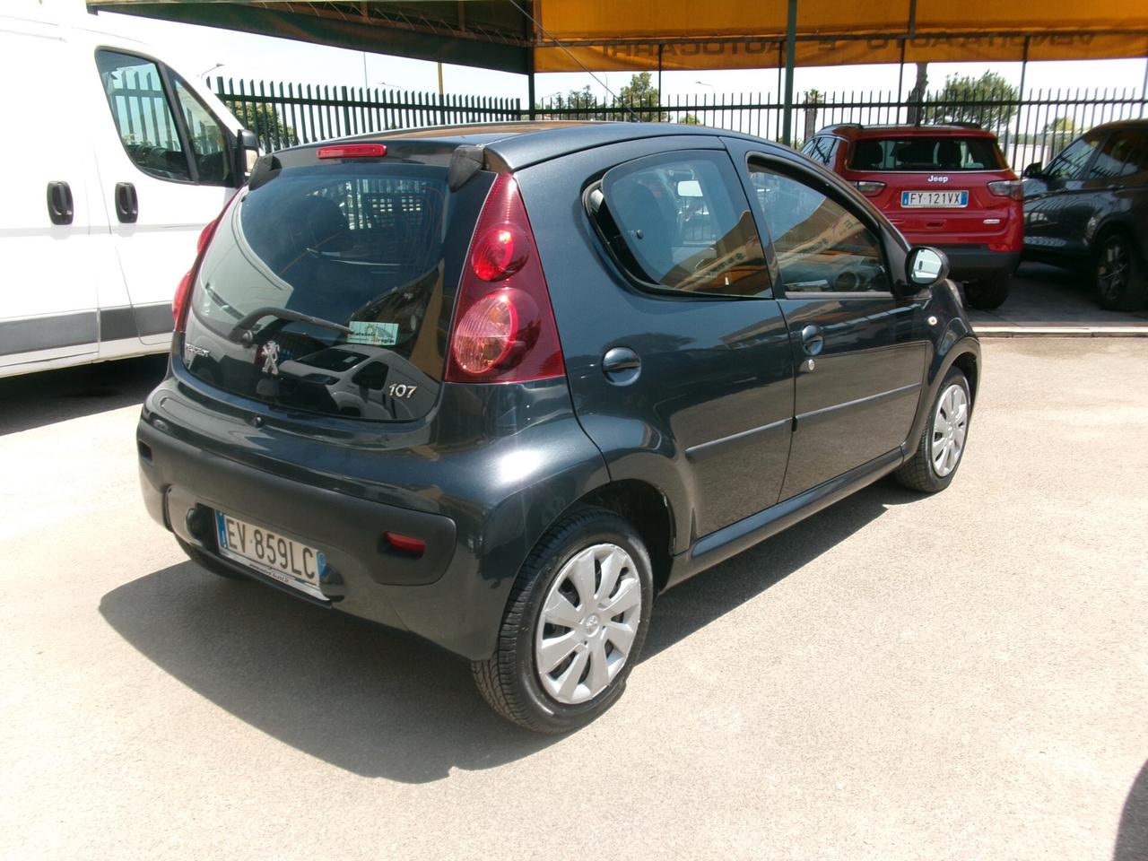 Peugeot 107 1.0 12v 5 PORTE ACTIVE 2 TRONIC CAMBIO AUTOMATICO 86000 KM